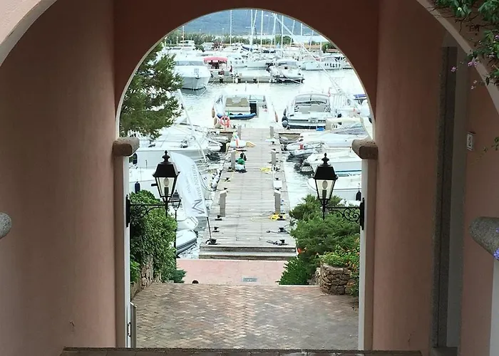 Grazioso Bilocale A In Costa Smeralda 罗通多港