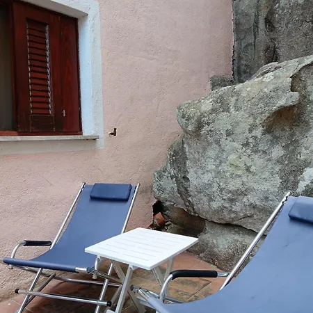 Grazioso Bilocale A In Costa Smeralda *